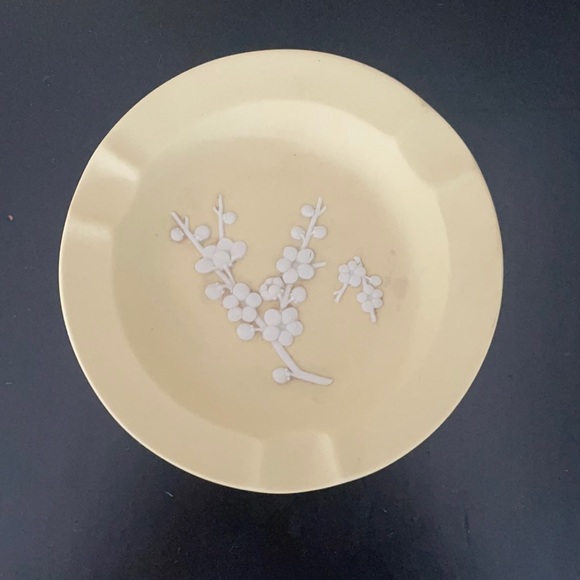 Wedgwood Other Wedgwood Yellow Jasperware Apple Blossom Dish Poshmark